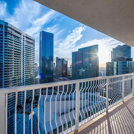 Bnb Hyperion - Luxe 3B Condo W City & Ocean Views-2