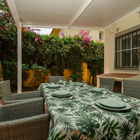 Beautiful Townhouse Walking Distance To The Beach In Costabella, Marbella-2
