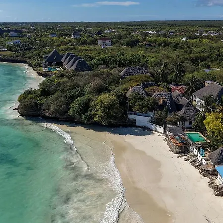 Red Monkey Beach Lodge-3