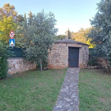 Family villa Oaza in Pula-2