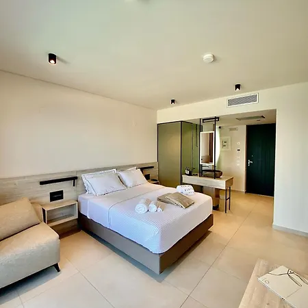 Eleia Seafront Rooms & Villas-3