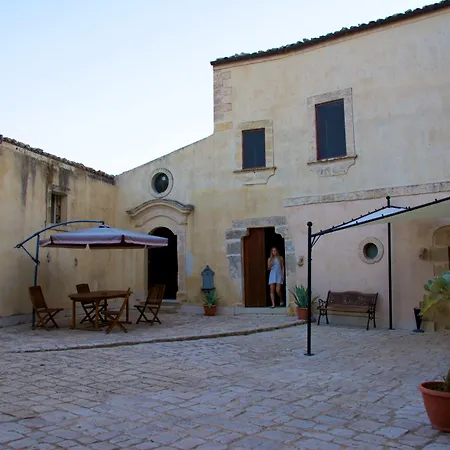 Relais Cimillà B&B-2