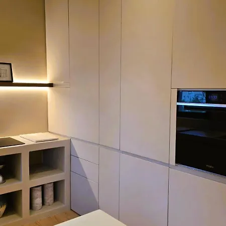 Villa Cipressi by Victoria Palace-3