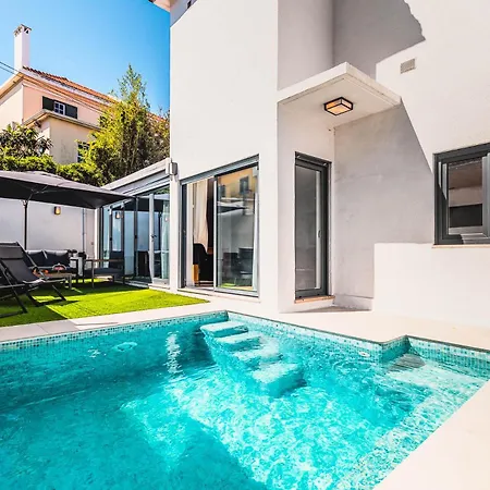Heated Pool & Sauna Bliss - Luxury 4Br Villa-3