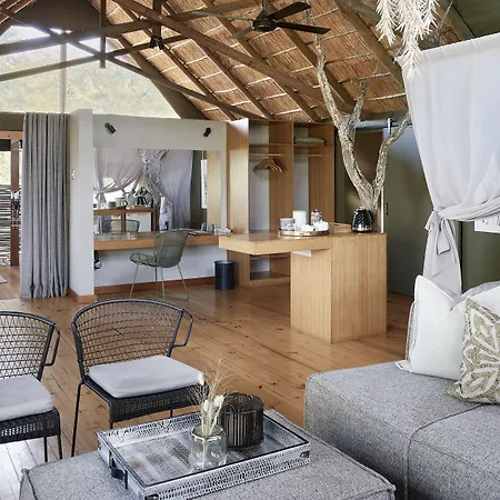 Victoria Falls River Lodge-2