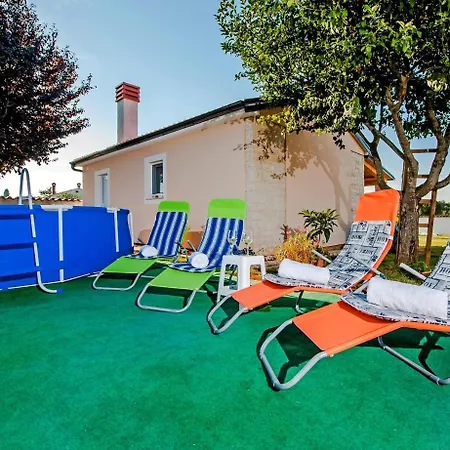 Holiday House Magica-3