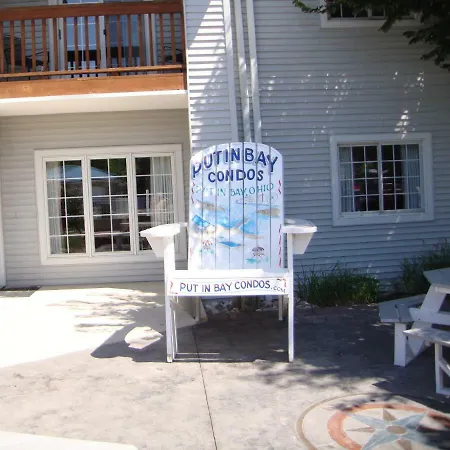 Put-In-Bay Poolview Condo #6-3