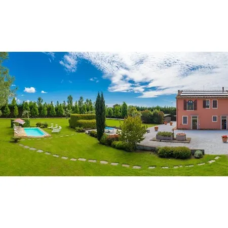 Villa Rossa Large Private Pool Wifi-2