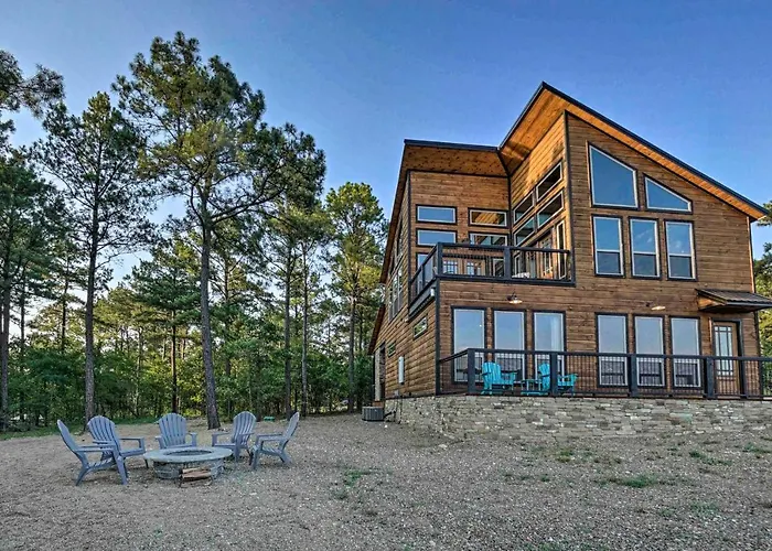 Modern Cabin With Hot Tub And Panoramic Views!