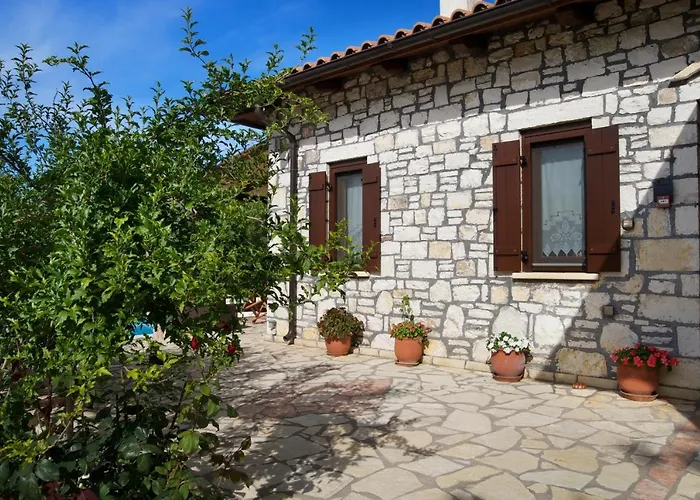 Villa Koutsoypia Stone House