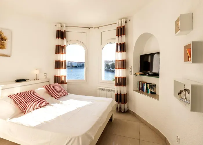 2009 Casa San Maurici con piscina by homeselectspain