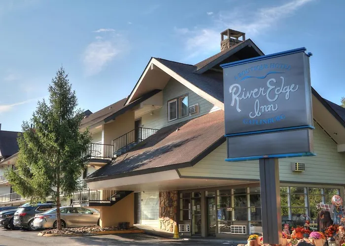 Cheap hotel: River Edge Inn