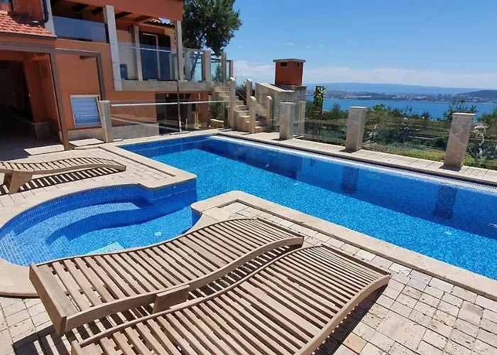 Villa Lkl, Heated Private Pool, Secluded And With A Great View