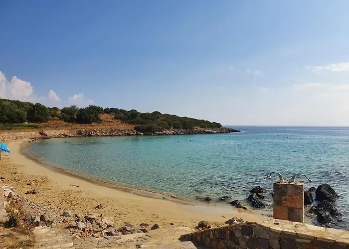 Villa Azure Sea, Istron