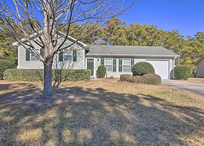 Beaufort Pad With Patio 3 Blocks To Waterfront!