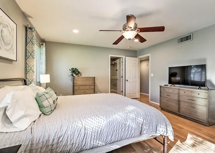 Quiet Retreat With Pool 6 Mi To Phoenix Mtn Preserve