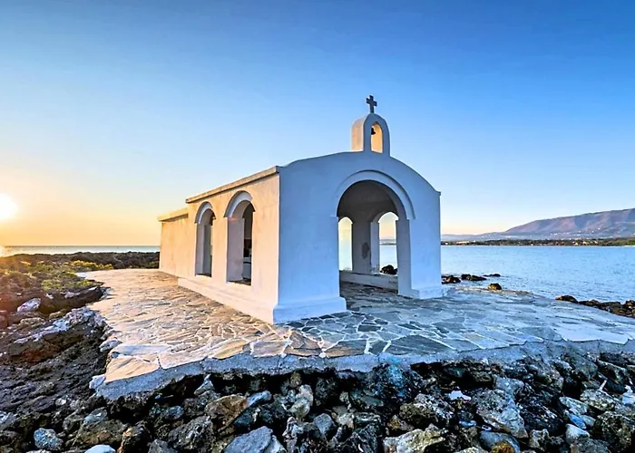 Orientem Villa Heated Pool