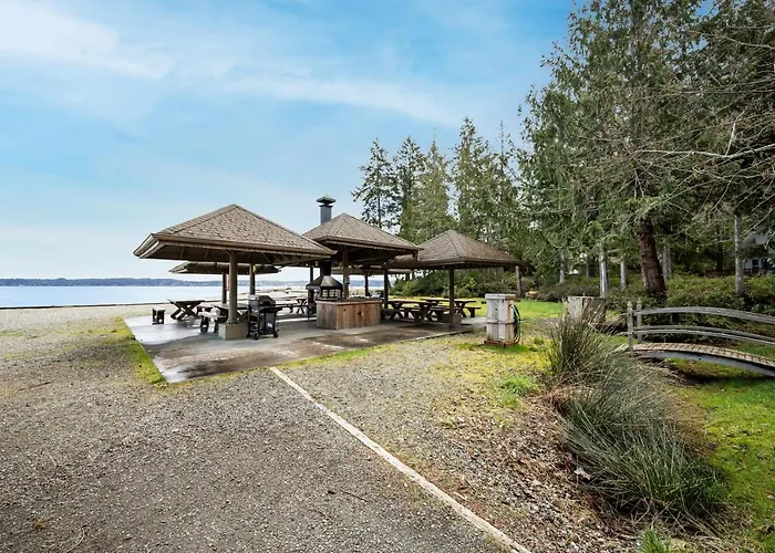 Hartstene Pointe Haven