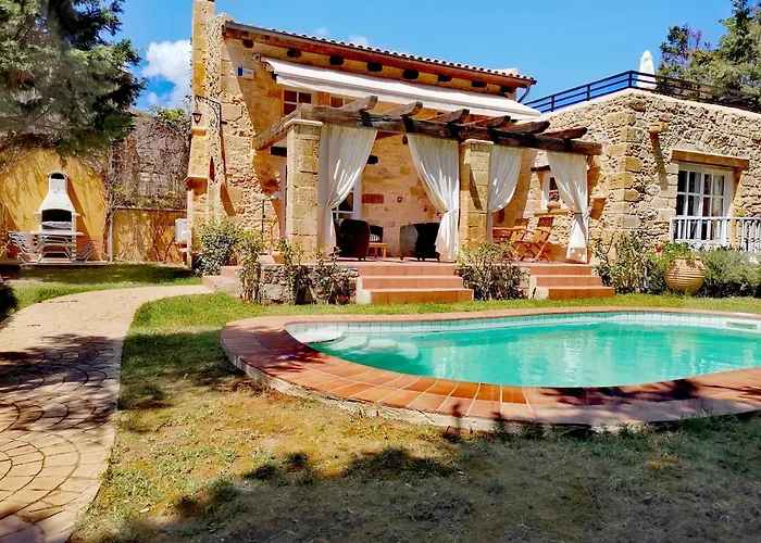 Rock House'S Villa Melody