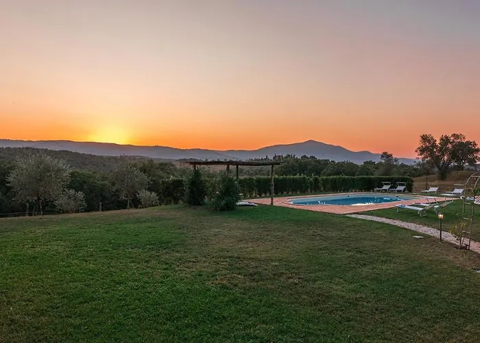 PODERE DI SALCI 10, Emma Villas