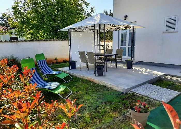 Holiday House Magica