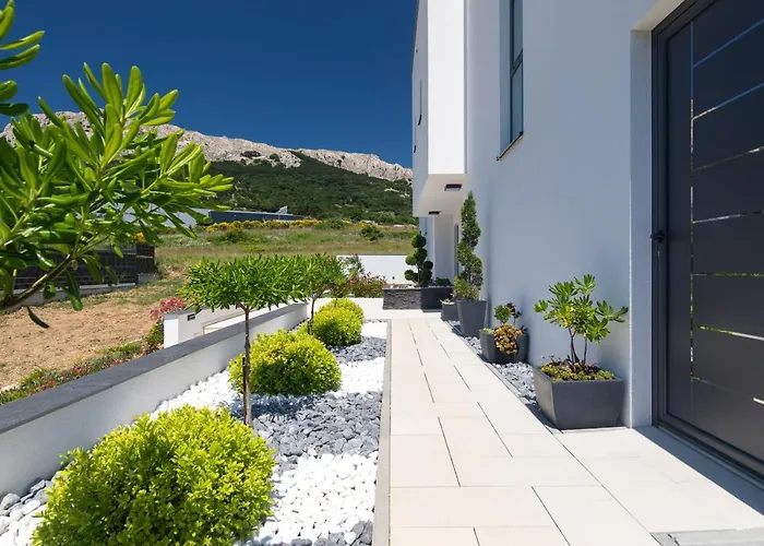 Villa Supernus With Heated Pool