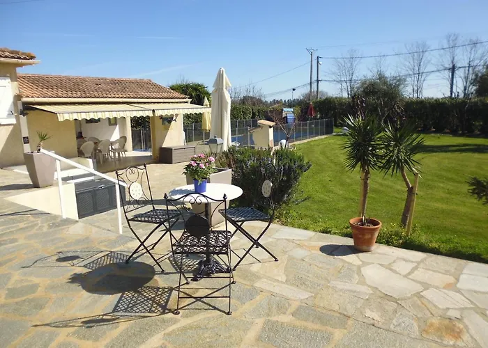 Villa Mit Grosser Sommerkueche Und Pool, 8 Minuten Zum Sandstrand Cap Sud
