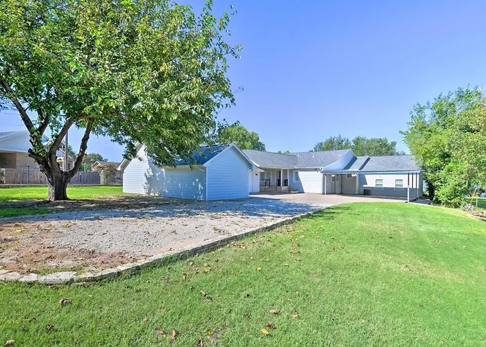 Spacious Granbury Home W/ Lakefront Outdoor Oasis!