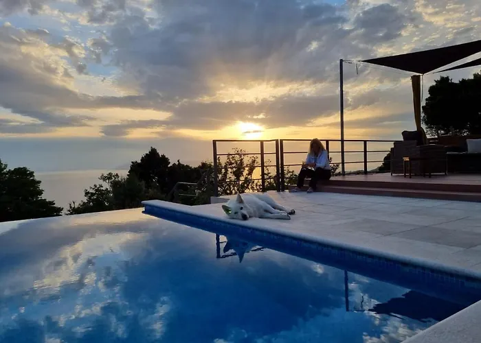 Villa Yanko, Large Pool Stunning Sea View