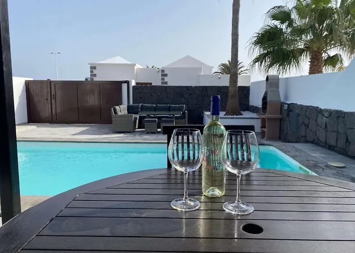Stunning Villa Arabella - Heated Pool - Bbq - Amazing Terrace - Playa Blanca