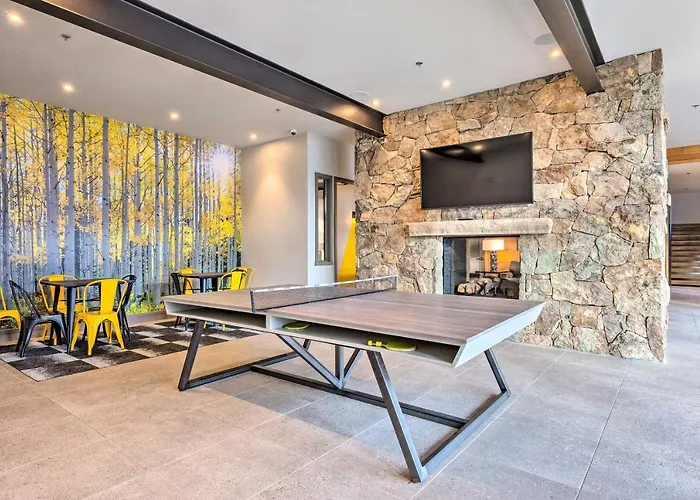 13 Mi To Slopes! Silverthorne Home W/ Pool Access