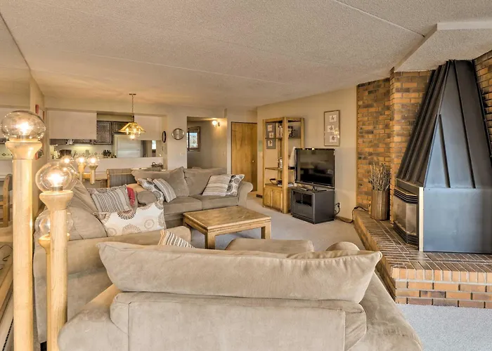 7 Mi To Keystone Resort: Condo W/ Hot Tub & Pool
