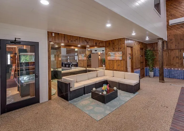 Whitefish Lake Home With Heated Indoor Pool