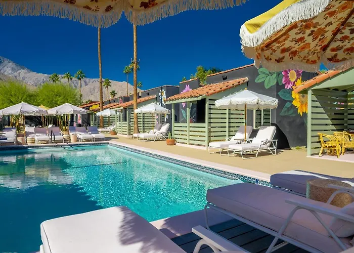 Dog friendly hotels Fleur Noire - 21 And Over