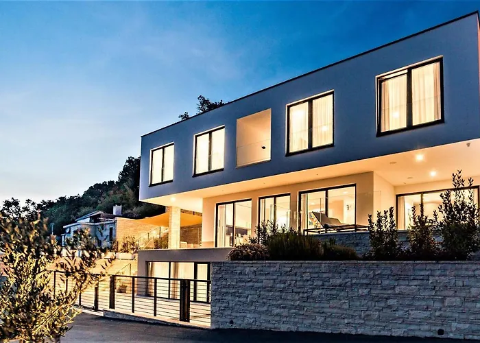 Villa Gust, Sea View, Pool, Jacuzzi, Sauna, Cinema