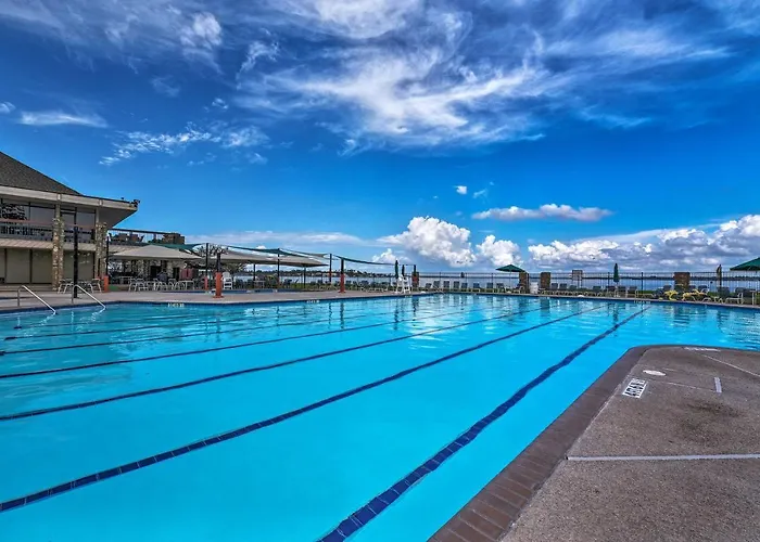Idyllic Montgomery Condo W/ Pool & Lake View!