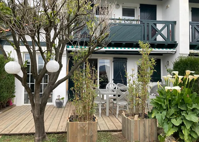 Maison A Hendaye Plage, 5 Pieces, 5 Personnes, Jardin, Piscine, Tennis