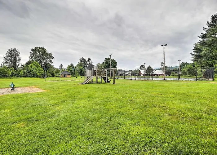Mountain Condo W/ Views: Near Hiking & Biking!