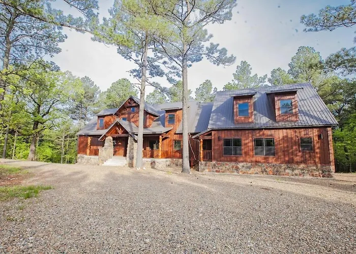Stone Mountain Lodge 5000Sqft 6 Bed Game Room Pool Table Hot Tub