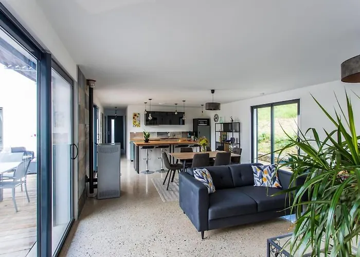 Villa Blanche, Contemporary, Cathars, Couiza, Carcassonne