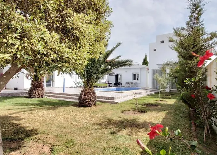 Villa CLIMATISEE avec piscine privée, ras el ma