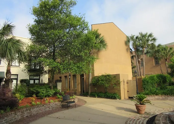 3 star hotel: The Lodge Alley Inn