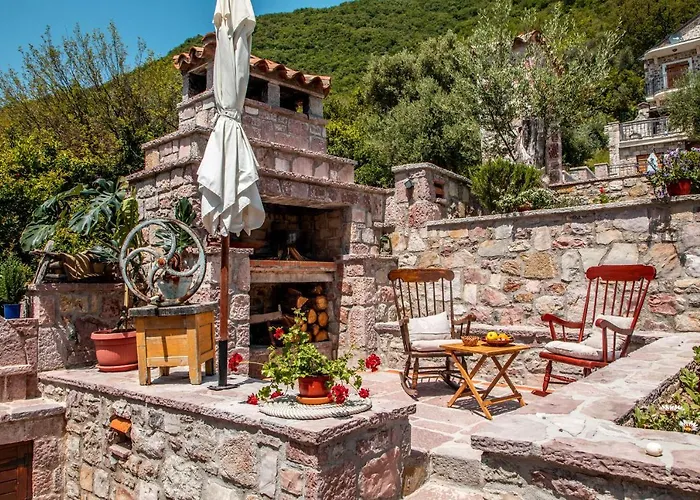Old Stone House Villas