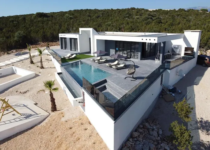 Villa Porta Novalja