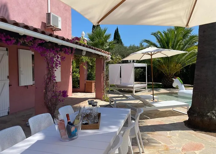 Fantastic Pool Villa 900M To The Beach; With Extravagant Big Garden