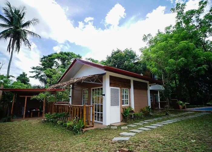 Balay Greenika Alfonso Nature Resort