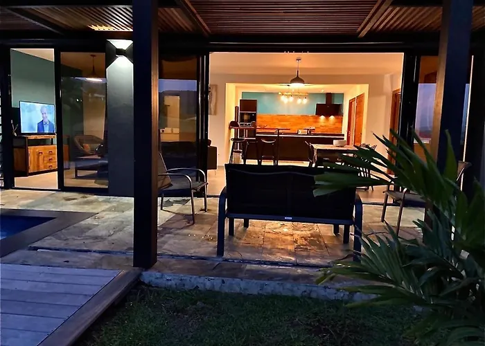 Villa Passion Cannelle De Standing Avec Sa Piscine Vue Mer