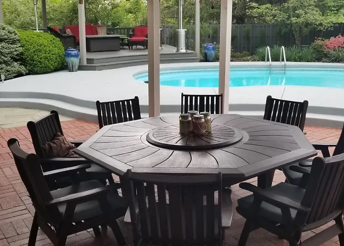Spectacular Home In Middletown With Acres Of Privacy