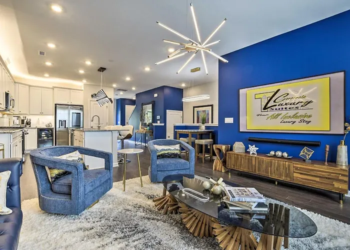 Sleek Durham Townhome Near Dtwn W/ Balcony!
