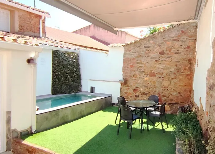 Casa Rural La Salamandrija- con chimenea, patio y barbacoa